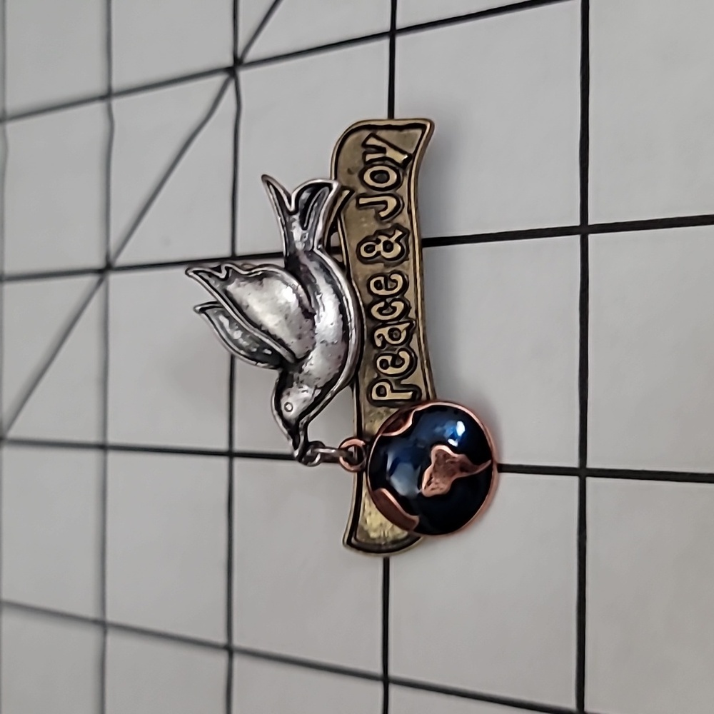 PEACE AND JOY DOVE‎ Pin